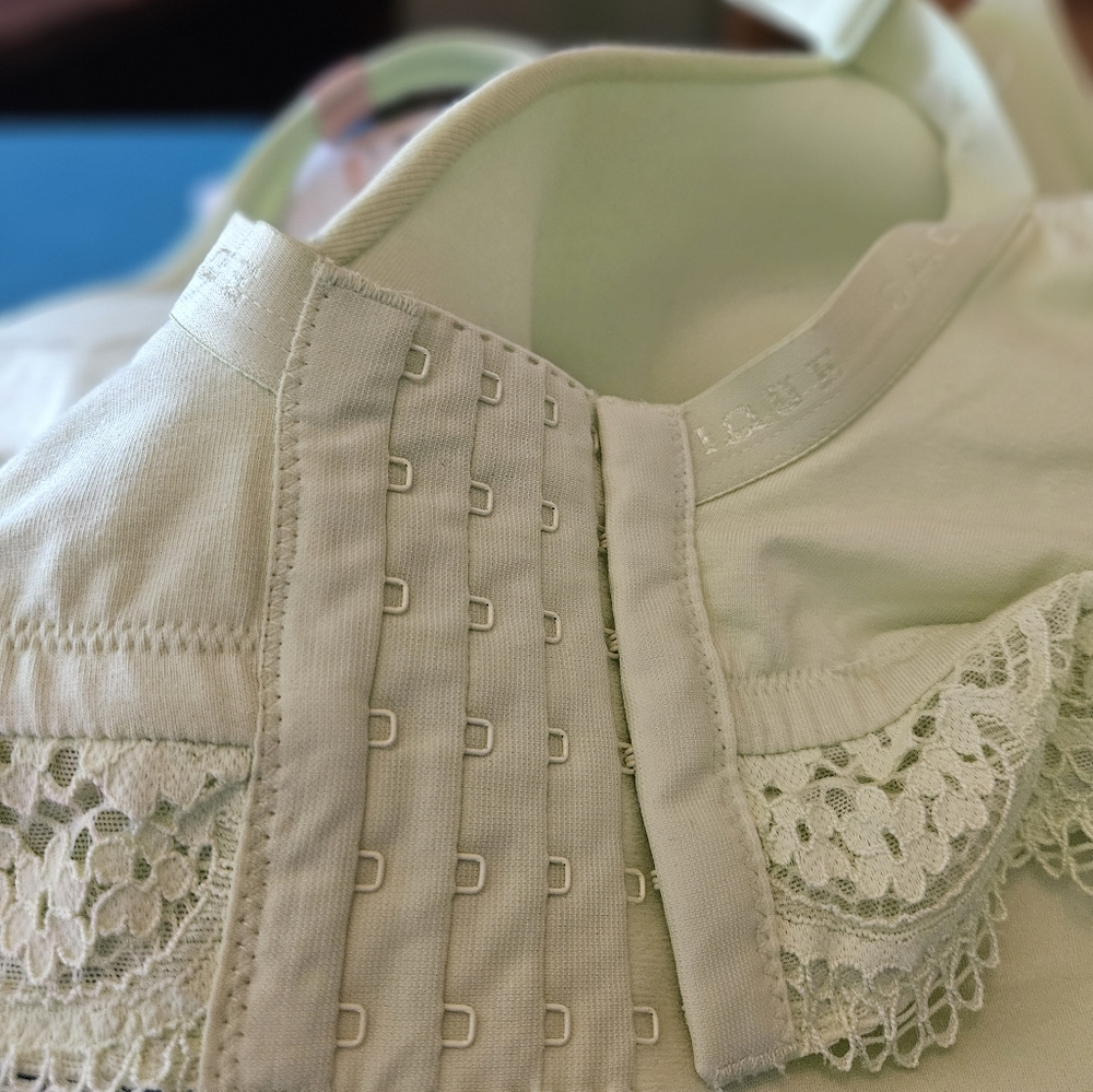 NWT Lane Bryant 46DD Bra - Picture 3 of 3